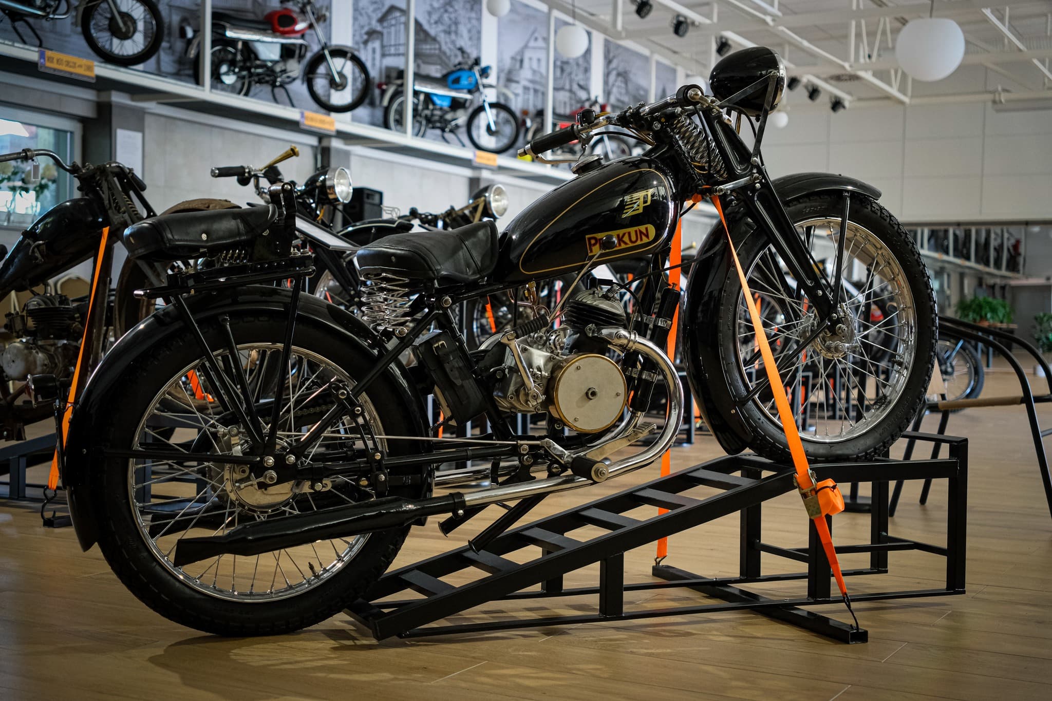 Eksponat Muzeum Polskiej Motoryzacji nr 24